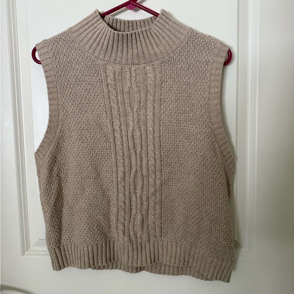 Women's Sleeveless Knit Sweater - Tan